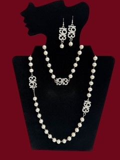 Delta 1913 Necklace & Earrings